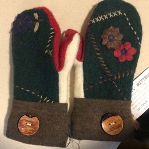 Wool hand made mittens